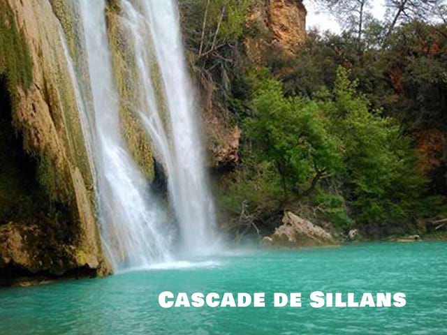 Vue sur la cascade de Sillans en colonie de vacances d'été