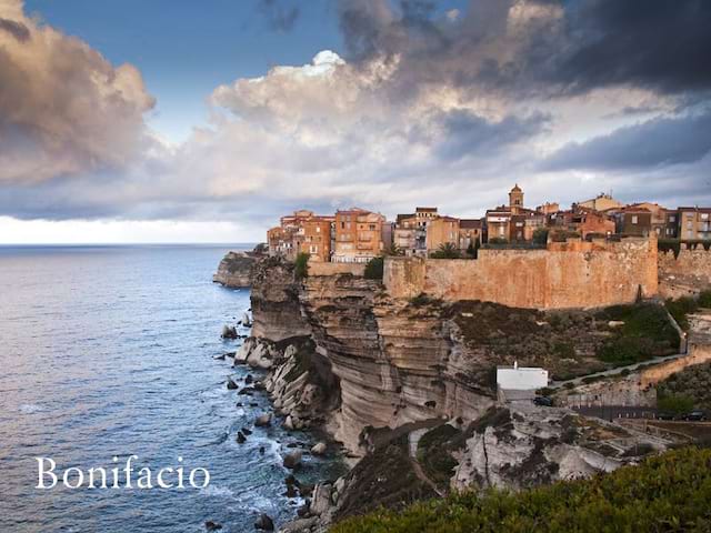 Paysage de Bonifacio en colonie de vacances cet été