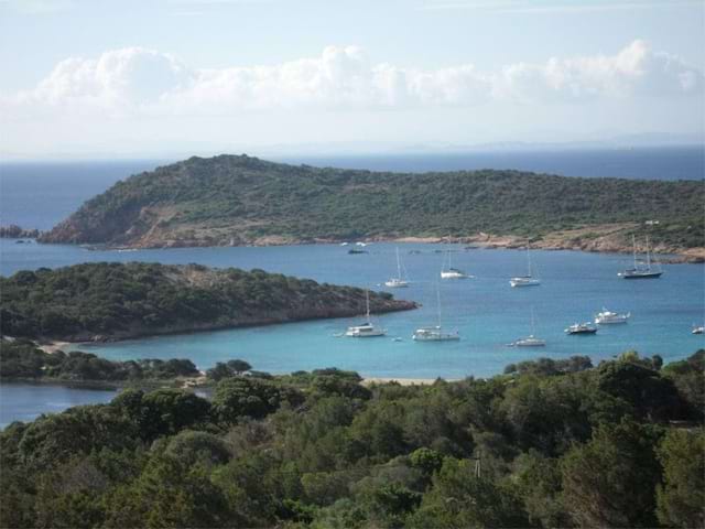 Vue sur la Corse en colonie de vacances d'été pour ados