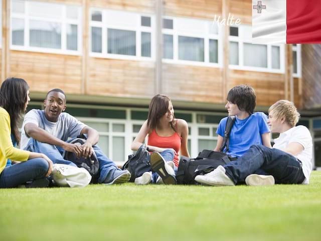 adolescents apprenant l'anglais en séjour linguistique cet été