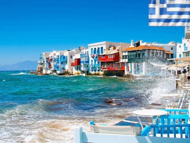 bord de mer en colonie de vacances en Grèce cet été 