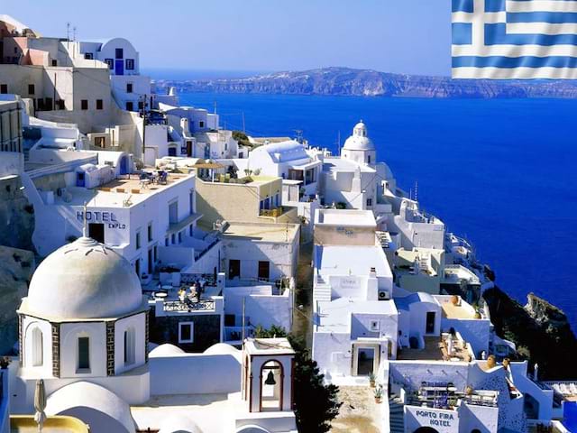 paysage de santorin en grèce cet été en colonie de vacances