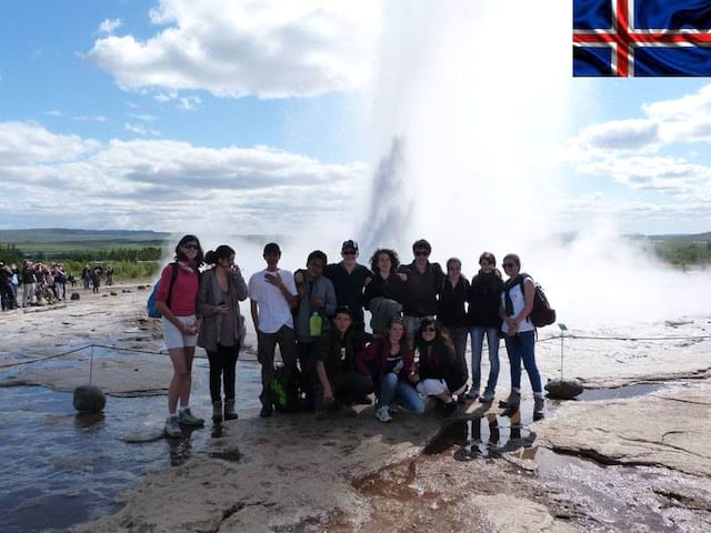 Groupe d'adolescents en colonie de vacances itinérante en Islande cet été