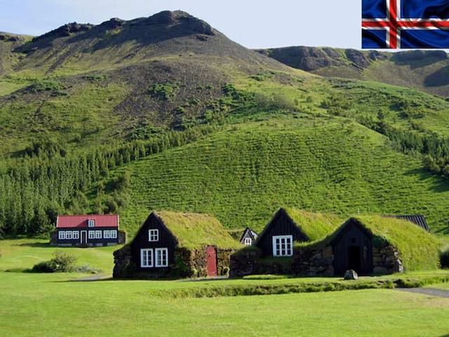 Maisons islandaises aperçues en colonie de vacances d'été pour ados en Islande