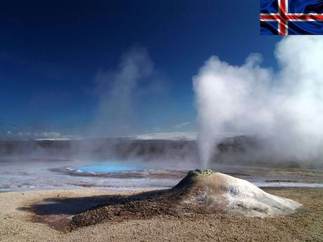 Geyser en Islande pendant une colonie de vacances en Islande pour ados