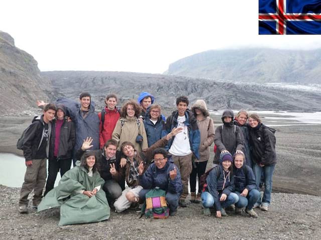 Groupe d'enfants en colonie de vacances itinérante en Islande cet été