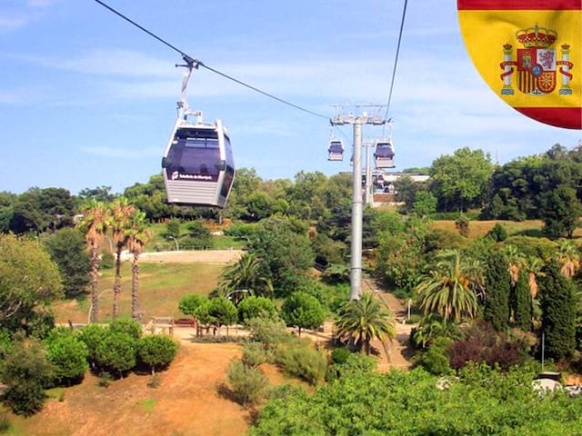 Paysage de colonie de vacances en espagne cet été 