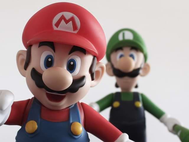 Figurines de Mario et Luigi jeux vidéos en colonie de vacances été