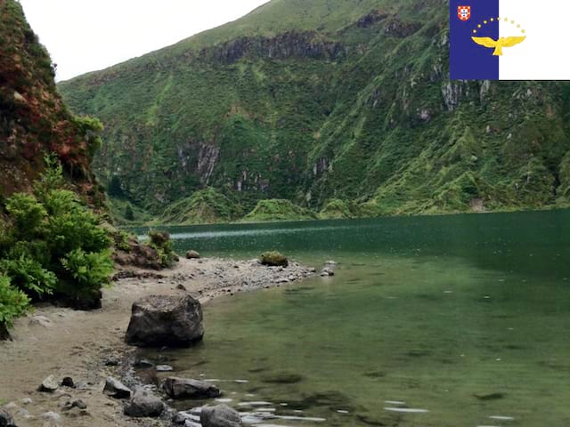 Paysage de colonie de vacances aux açores cet été pour ados