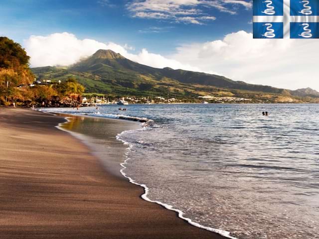 paysage de martinique plage en colo cet été