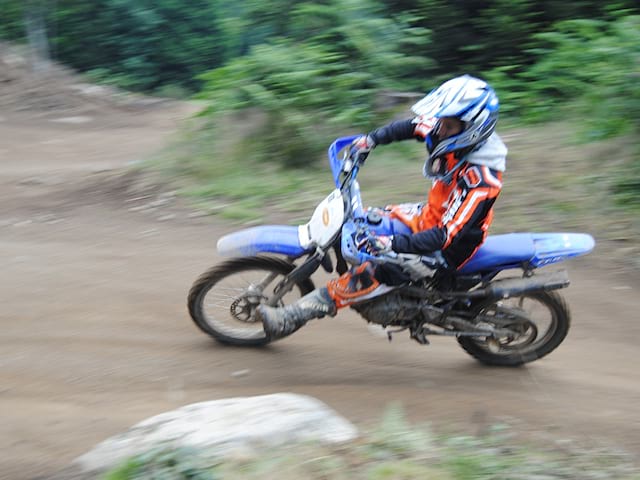 Activité moto en colonie de vacances cet été à Mont Joyeux