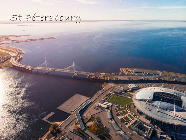 Saint petersbourg vu du ciel en colonie de vacances cet été