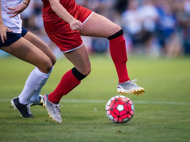 ados en stage de football féminin