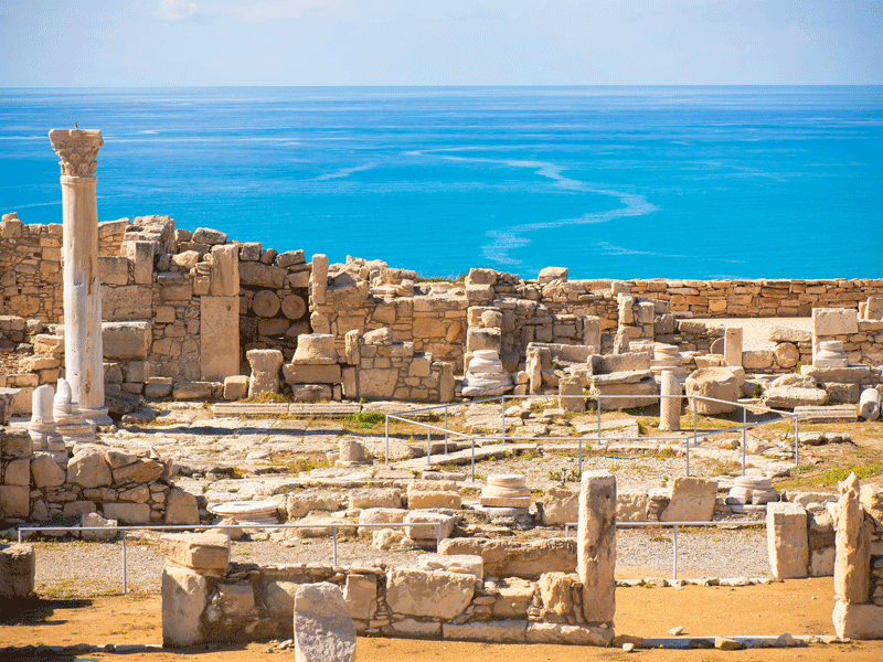 Ruines de chypre en colonie de vacances itinérante pour ados