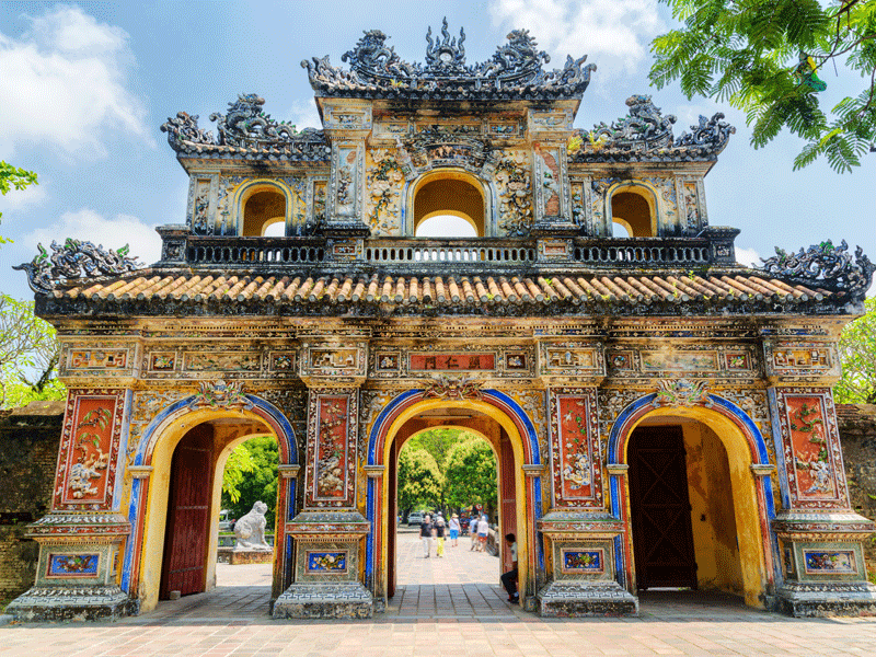 Temple de colonie de vacances au vietnam cet été pour ados