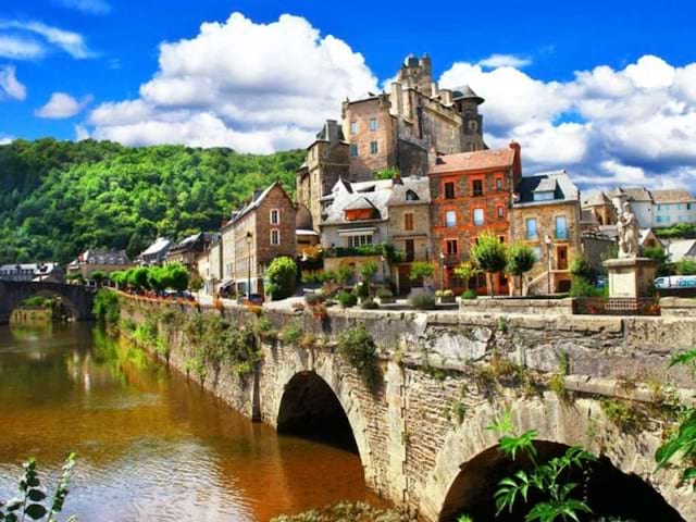 Visite des sites touristiques de l'Aveyron en colonie de vacances en été