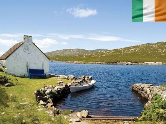 Lacs du Connemara en Irlande en été