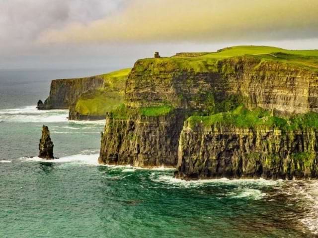 Visite des falaises d'Irlande en séjour linguistique pour adolescent en été