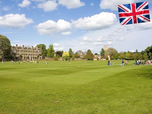 Un parc d'Angleterre en été