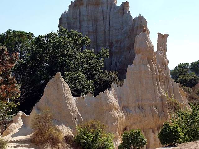 Paysage montagnard observé en colonie de vacances cet été par les ados partis en Occitanie 