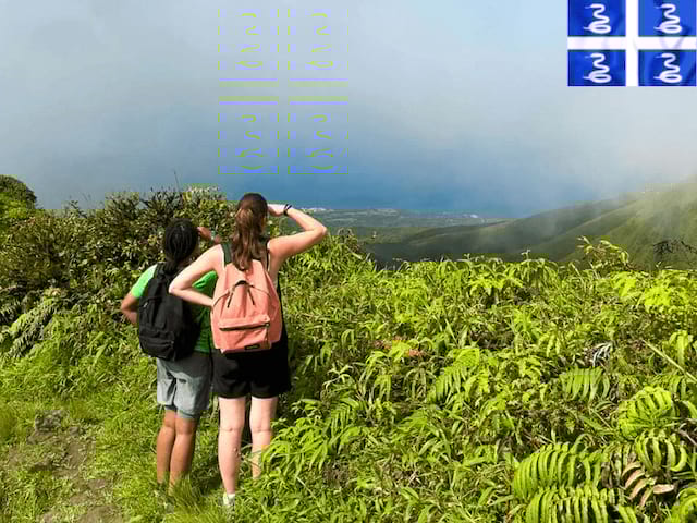 Randonnée Montagne Pelée en Martinique lors d'une colonie de vacances cet été
