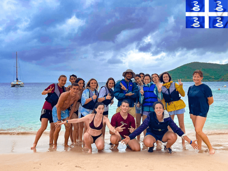 Photo de groupe en colo de vacances cet été en Martinique