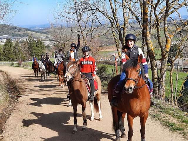 Colonie de vacances Equitation pour ados de 13 à 17 ans cet été