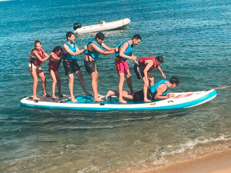 Activité Paddle XXL en colonie de vacances cet été en Corse