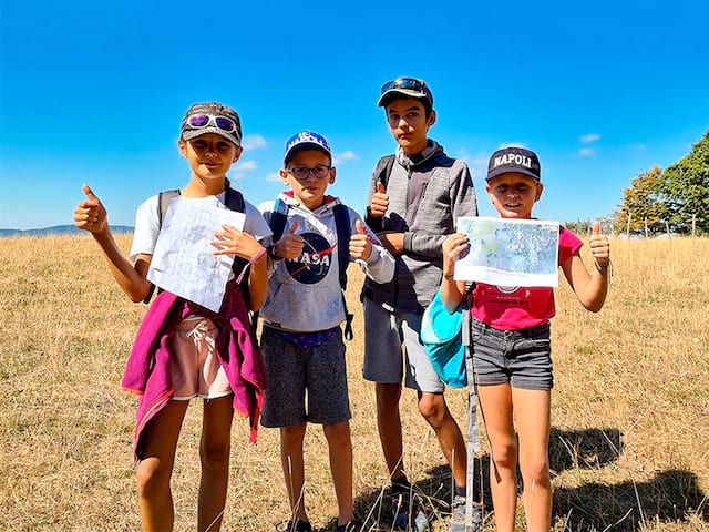 course d'orientation colonie de vacances été enfant