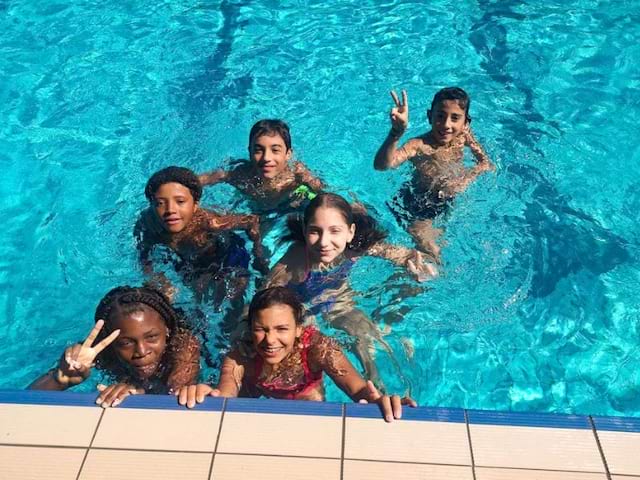 Piscine en colo de vacances à St Martin de Crau cet été