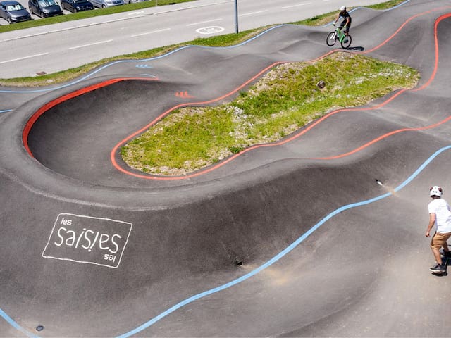 Pumptrack en colo de vacances cet été à Hauteluce