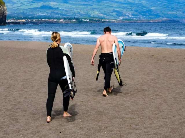 Surf en colo au Portugal cet été pour ados