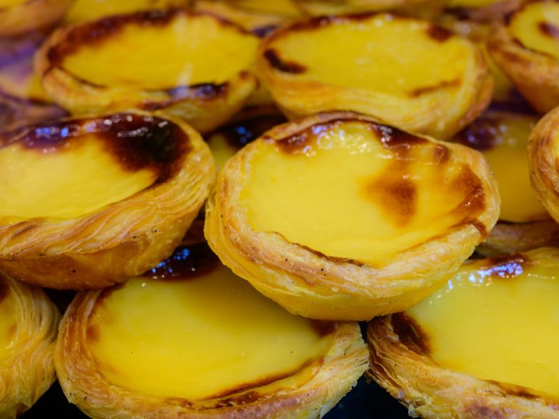 Les pastéis de nata, spécialités du Portugal en colo de vacances cet été