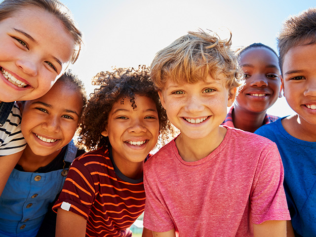 photographie de pré adolescents en colonie de vacances