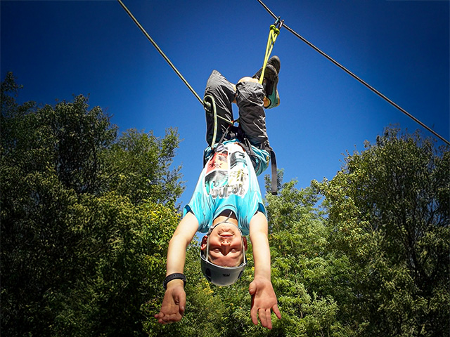 parcours aventure enfant tyrolienne enfants été