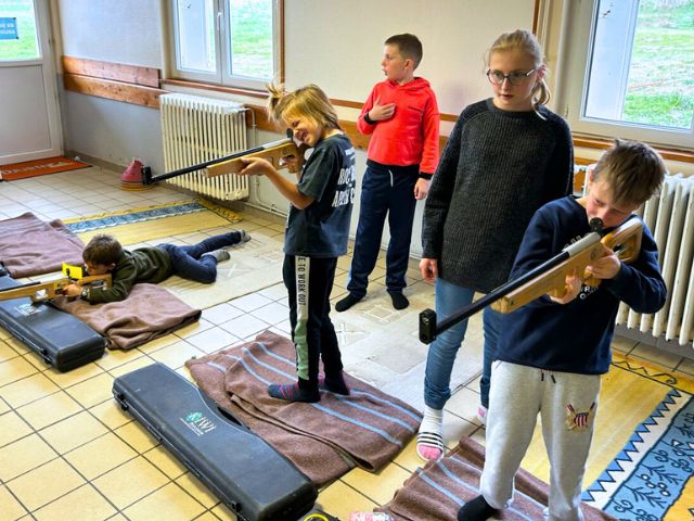 Activité tir laser en colo de vacances à Vassieux cet été