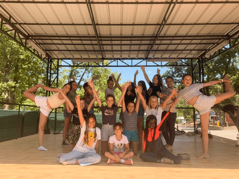 Terrain de jeu en colo de vacances dans le Var