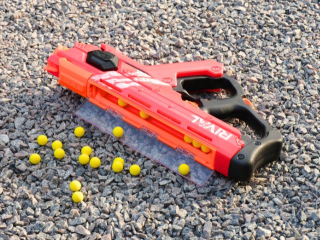 Bataille de NERF en colo de vacances multi activités cet été à Hauteluce