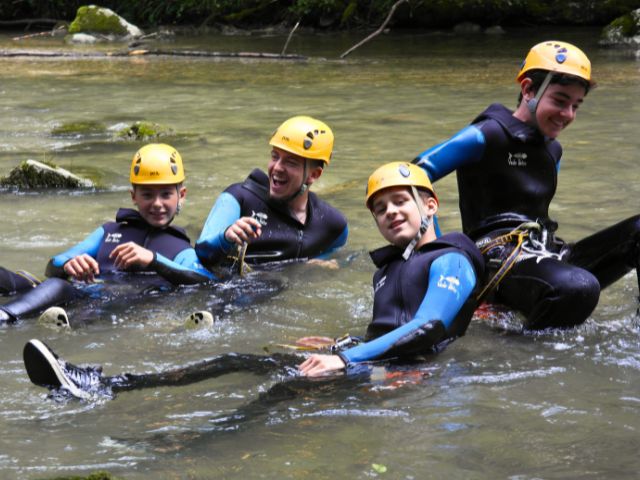 Canyoning en colo de vacances à Hauteluce