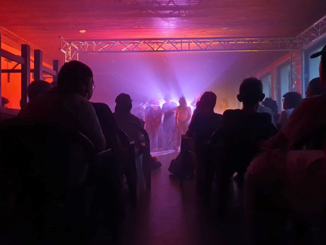 Spectacle en colo de vacances artistique cet été