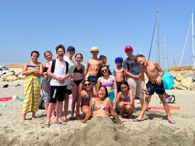 Photo de groupe en colo de vacances cet été