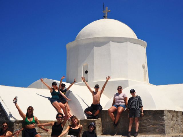 Visite culturelle en colonie de vacances itinérante en Grece