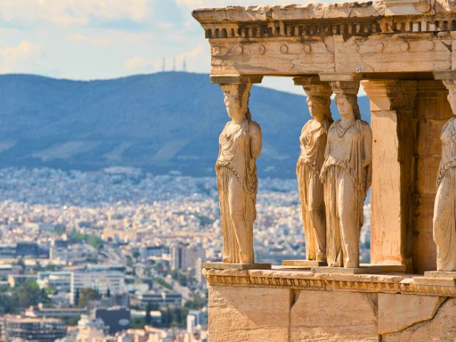 Monument d'Athènes observé par les ados en colo cet été