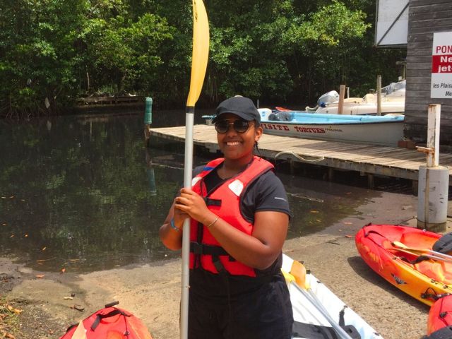 Activité kayak en colo de vacances cet été en Martinique