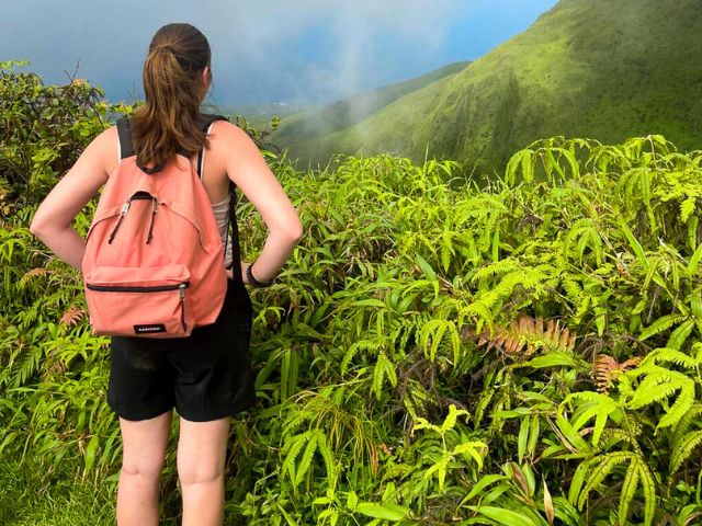 Randonnée Montagne Pelée en colo de vacances cet été