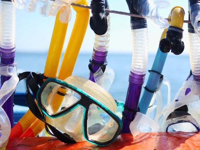 Masque tuba en colo de vacances cet été en Martinique