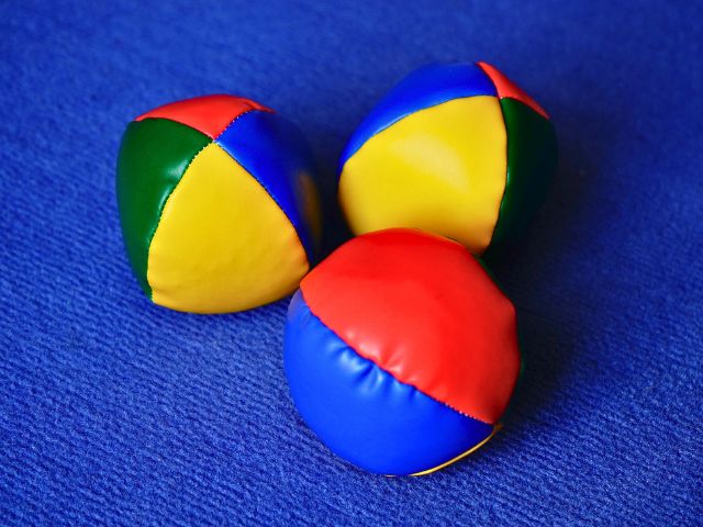 Activité cirque à Aubenas cet été