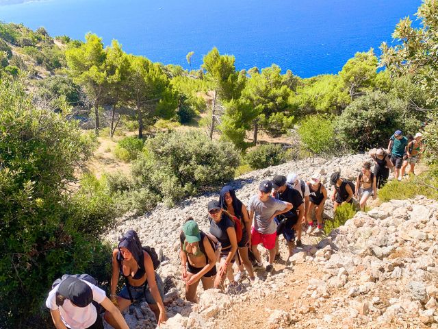 Randonnée en colo de vacances cet été