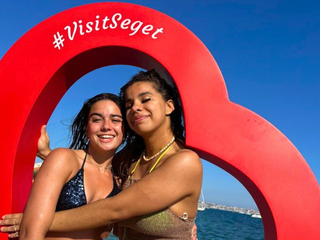 Deux ados en colo de vacances en Croatie cet été