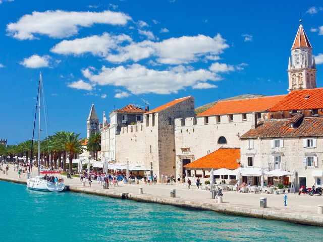 Paysage Croatie ou les jeunes partent en colo de vacances cet été